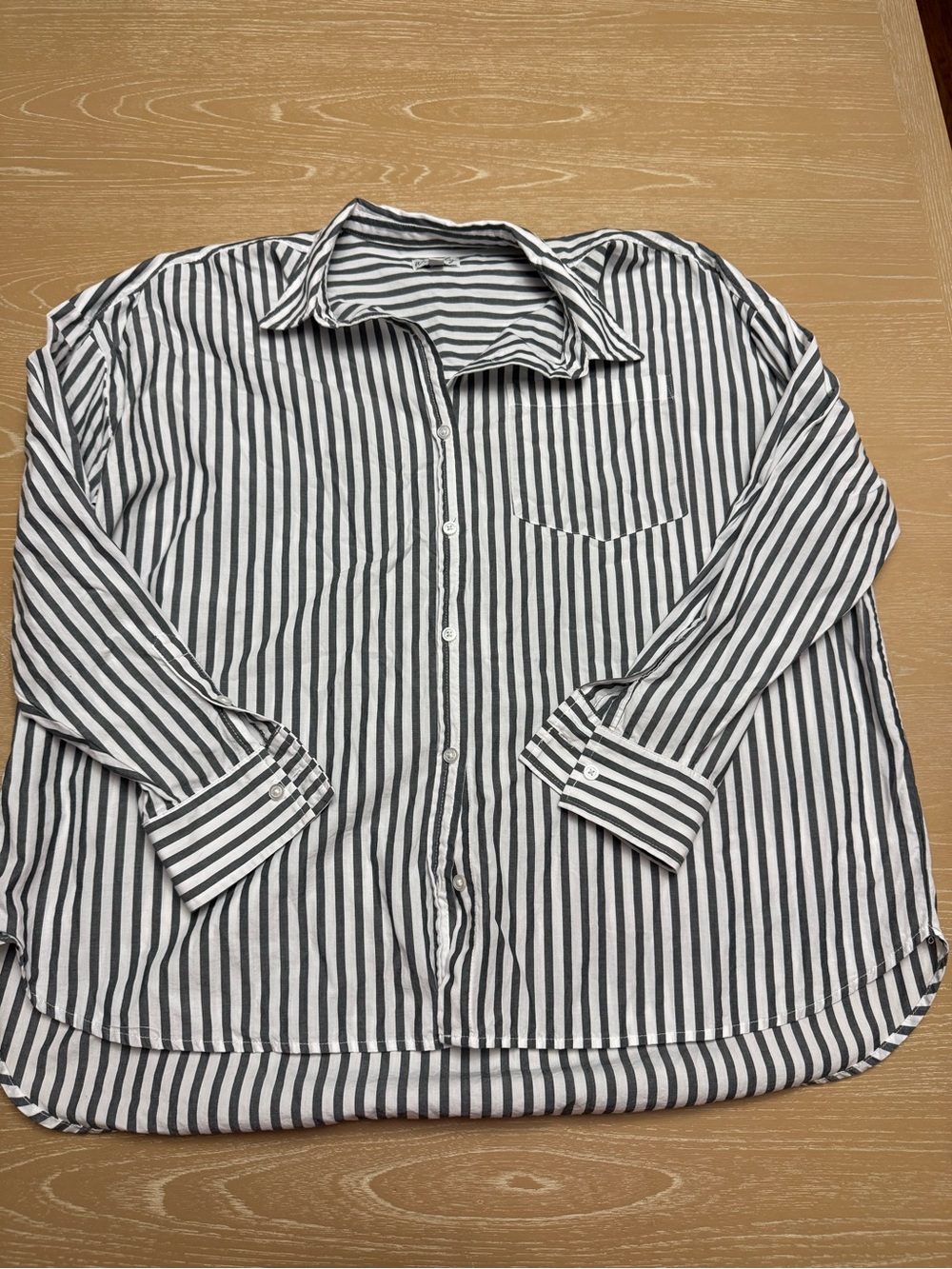 Wonderly Black and White Vertical Stripe Button-Down Shirt